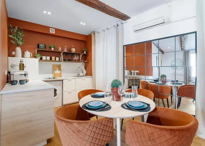 Nice Renting - 9B Massena - Chic Escape In The Heart Of Nice Comfort & Charm !