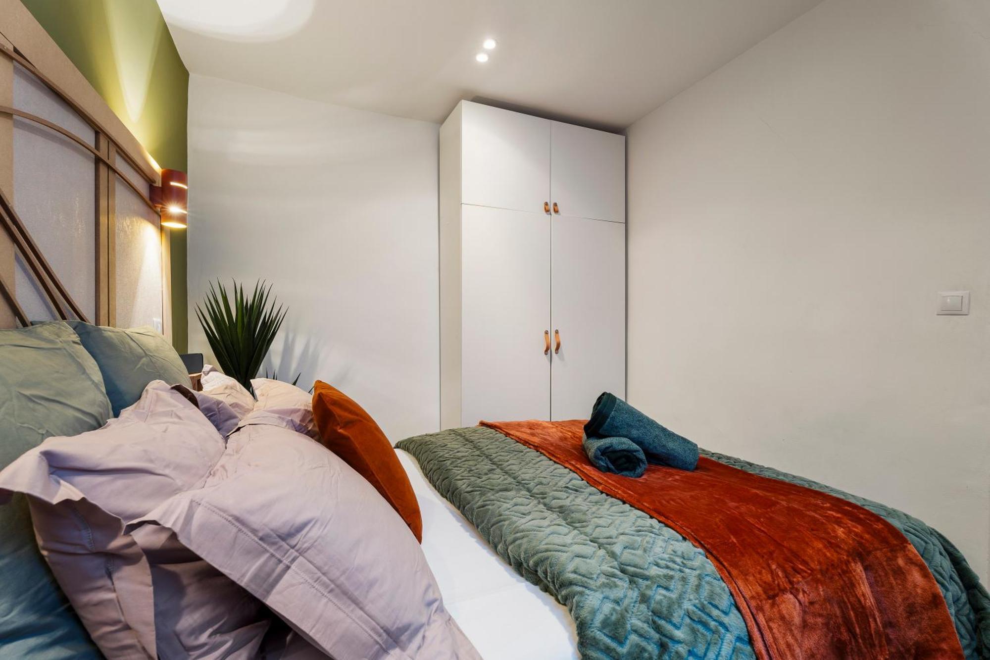 Renting - 9b Massena - Chic Escape In The Heart Of Comfort & Charm ! Appartamento