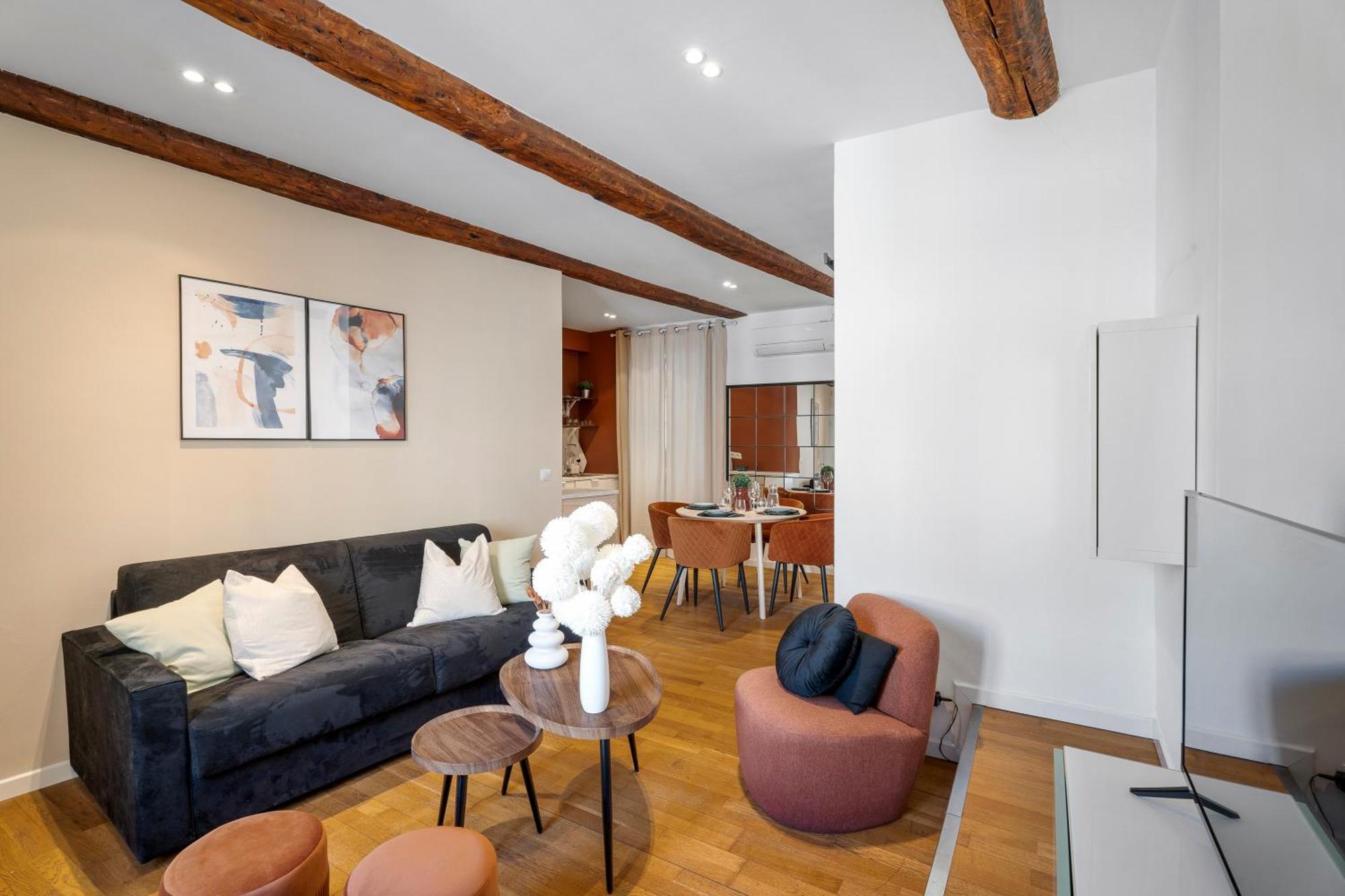 Renting - 9b Massena - Chic Escape In The Heart Of Comfort & Charm ! Appartamento *